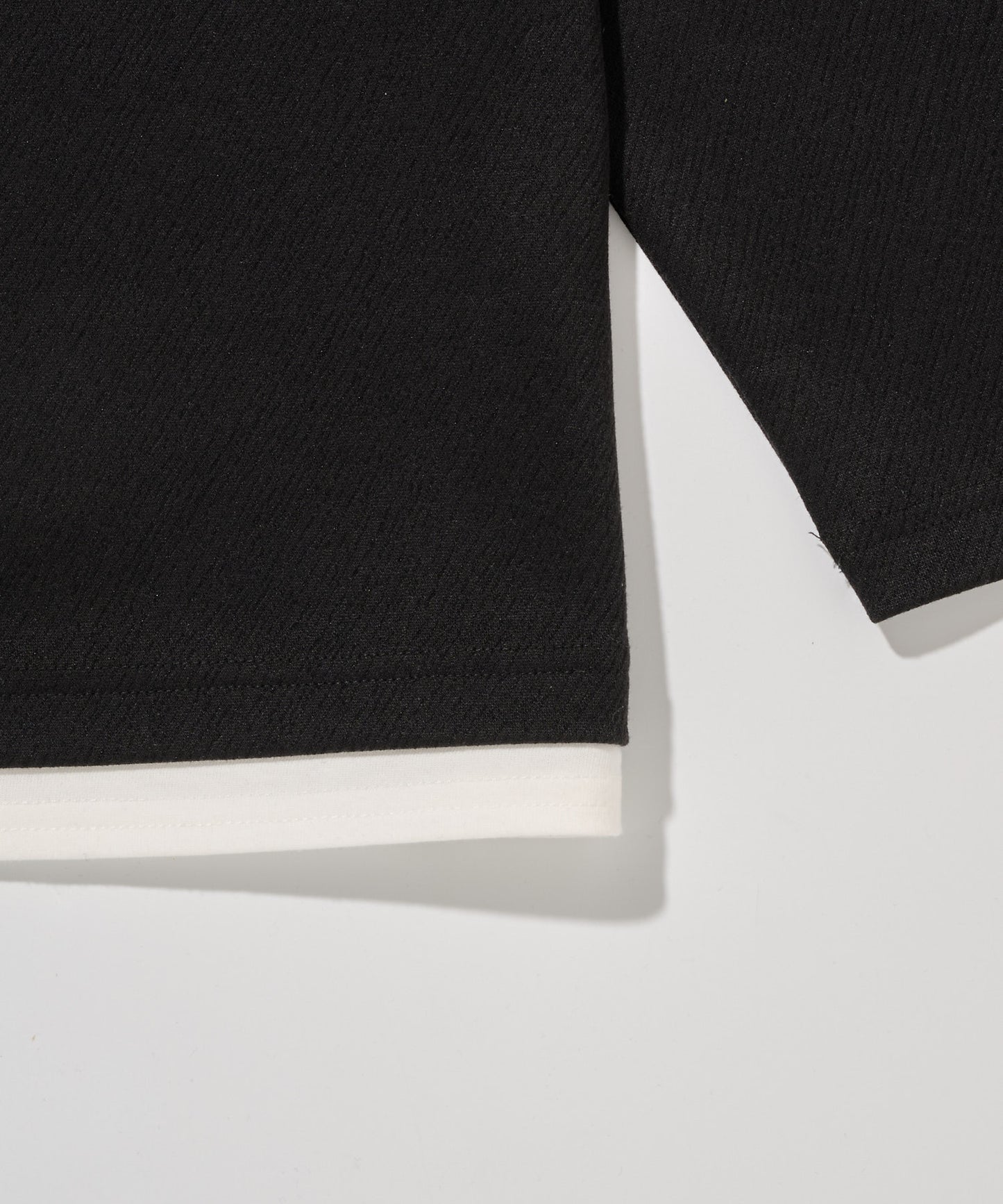 ジャガードダンボール フェイクレイヤード キーネックプルオーバー