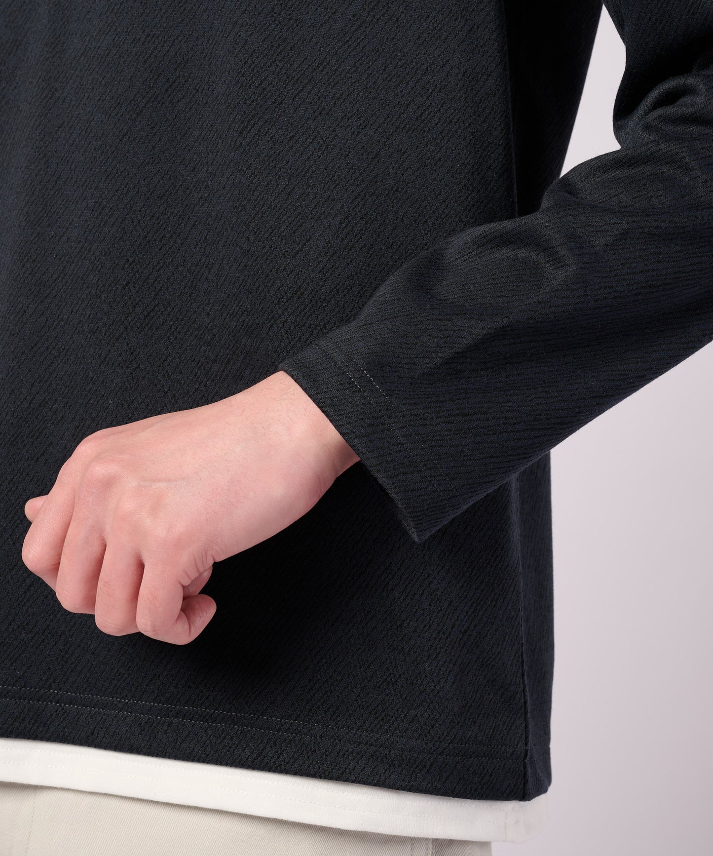 ジャガードダンボール フェイクレイヤード キーネックプルオーバー