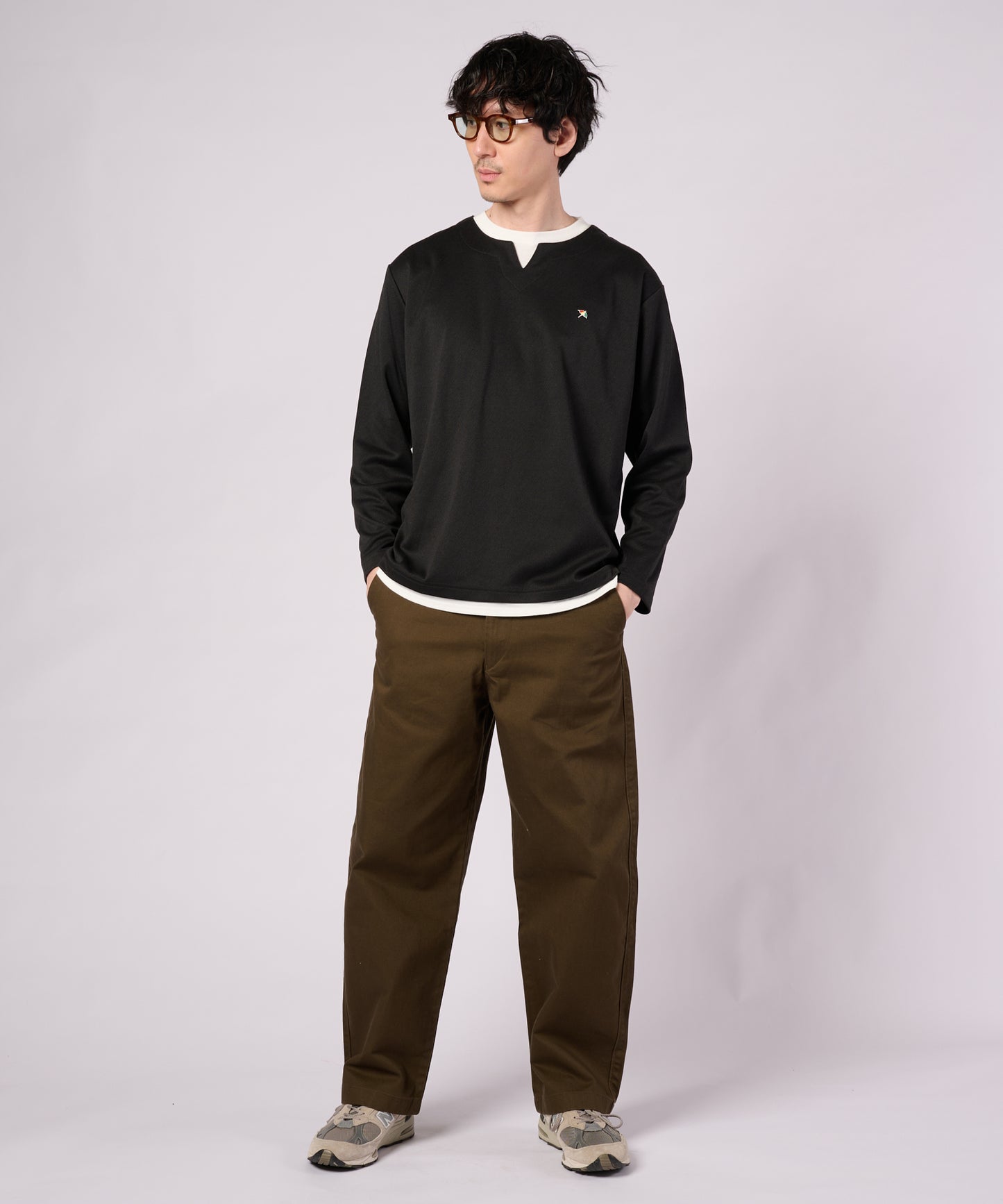 ジャガードダンボール フェイクレイヤード キーネックプルオーバー