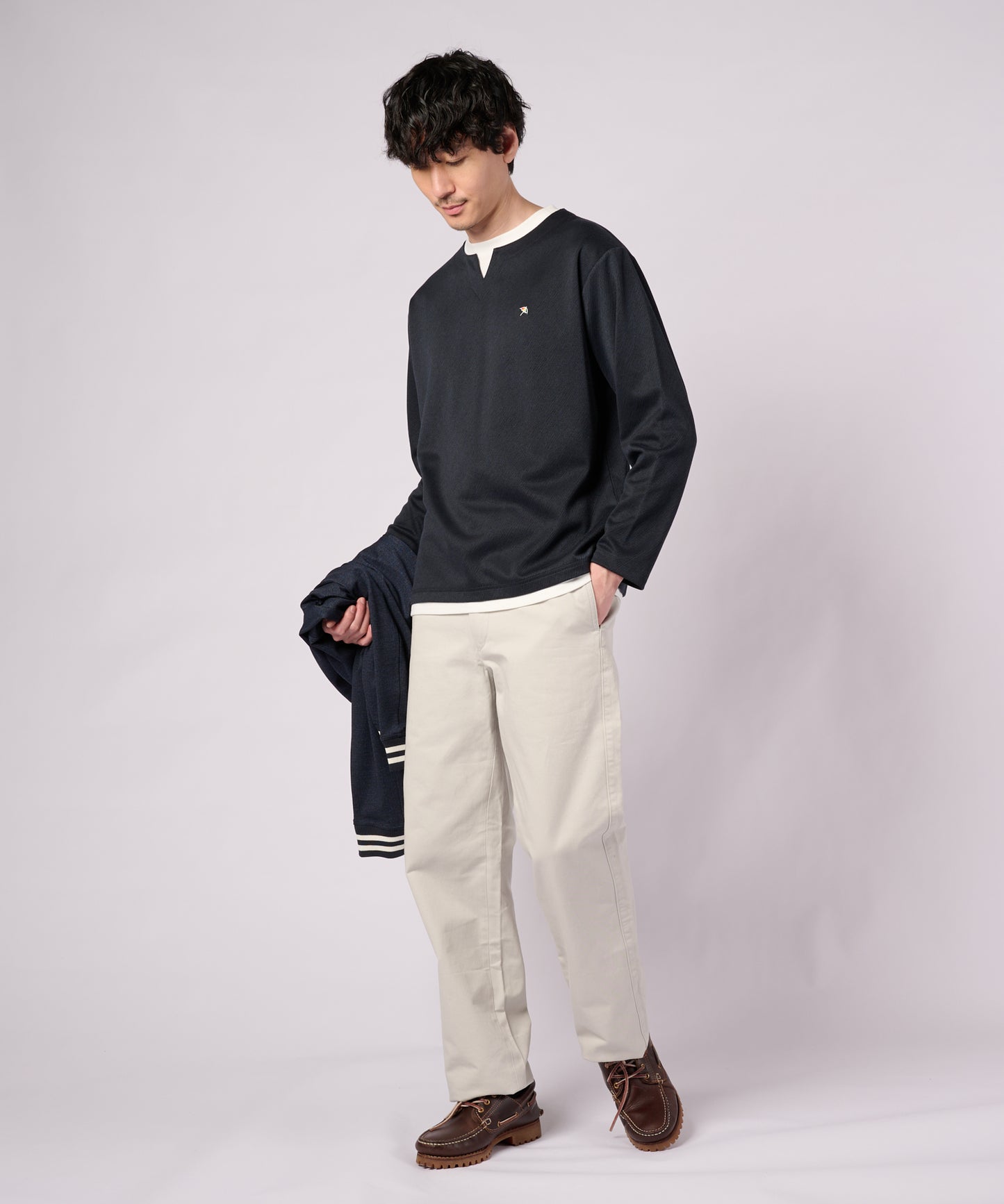 ジャガードダンボール フェイクレイヤード キーネックプルオーバー