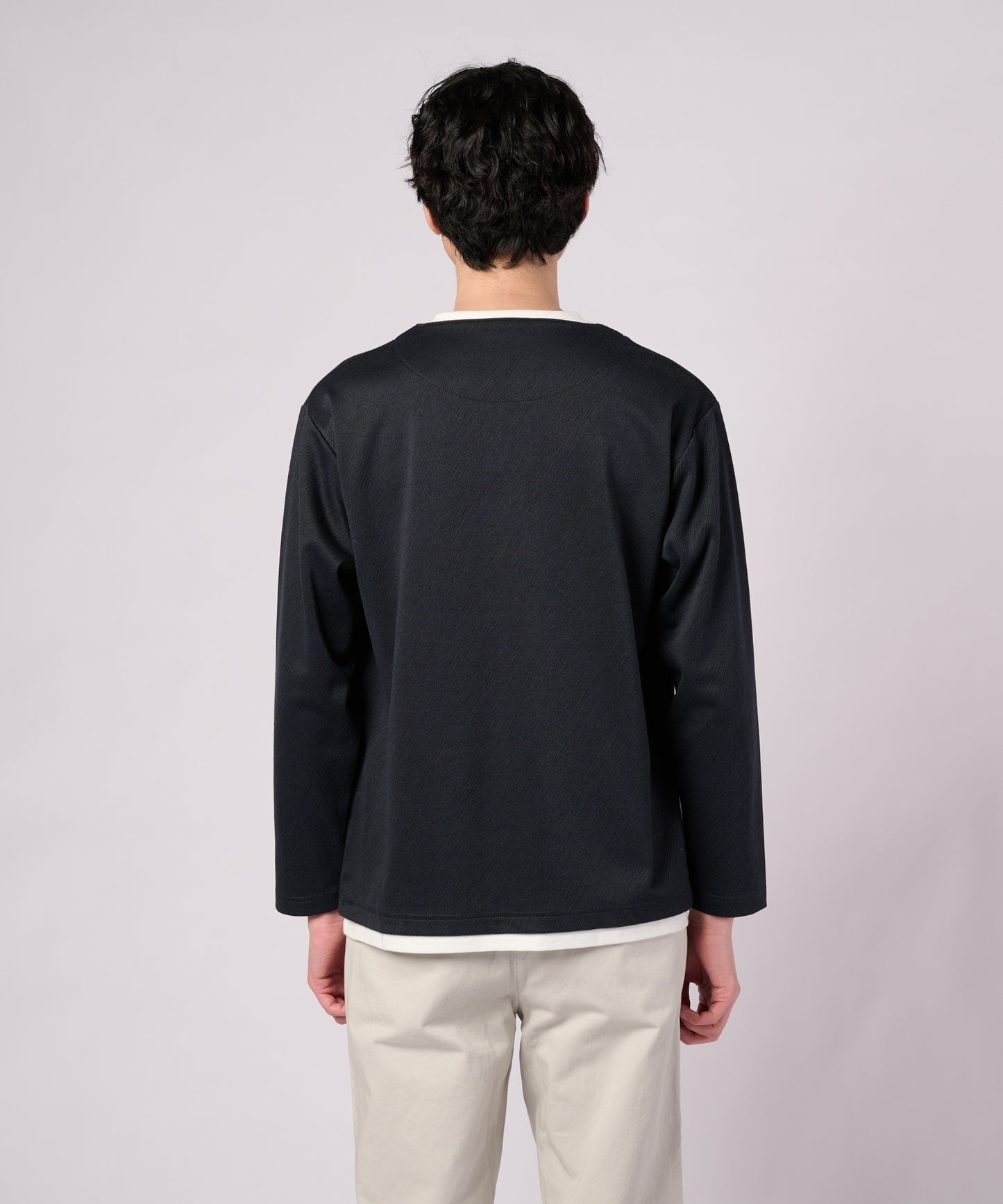 ジャガードダンボール フェイクレイヤード キーネックプルオーバー