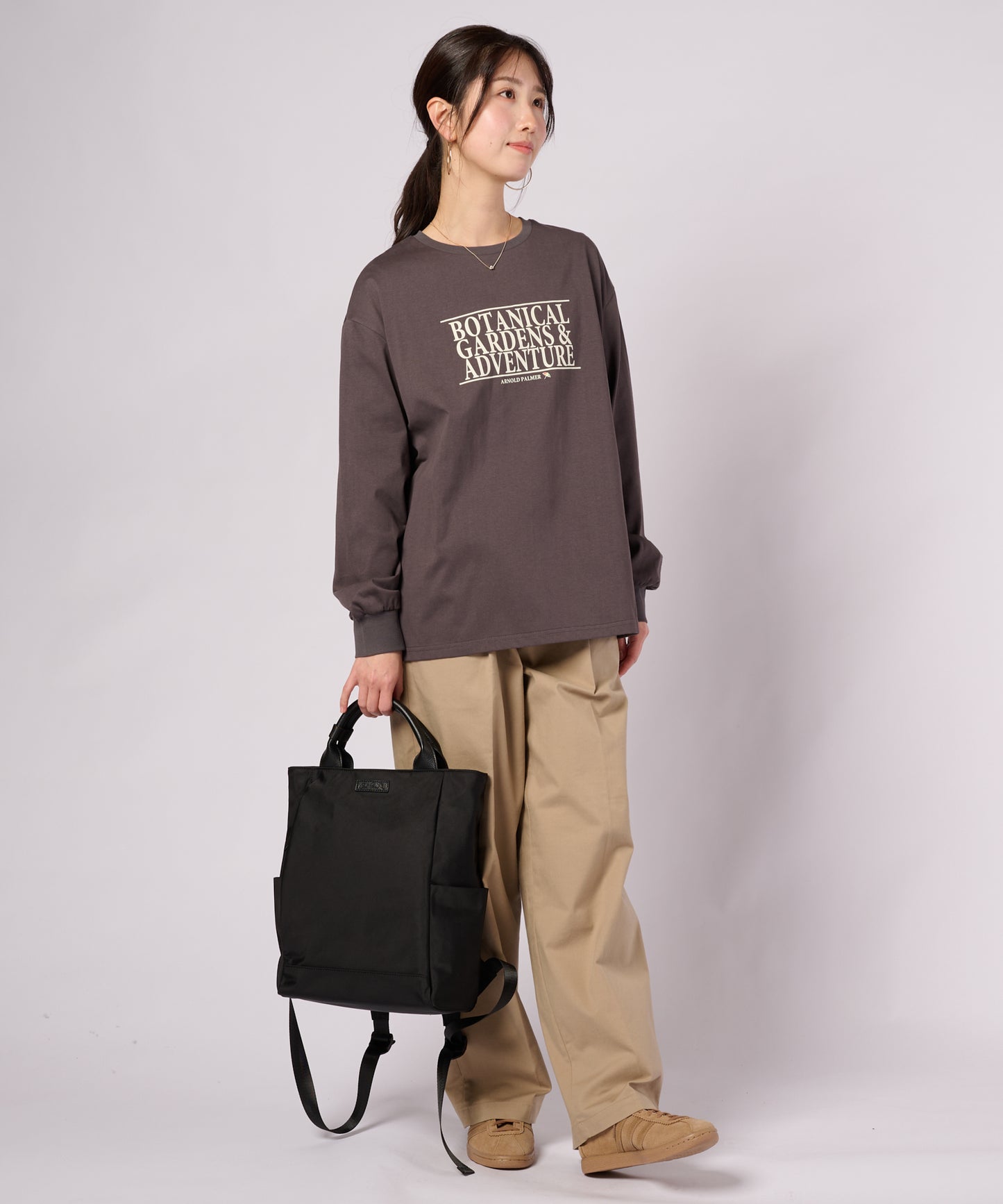 【ポイントUP対象】ロゴグラフィック ロングスリーブTシャツ