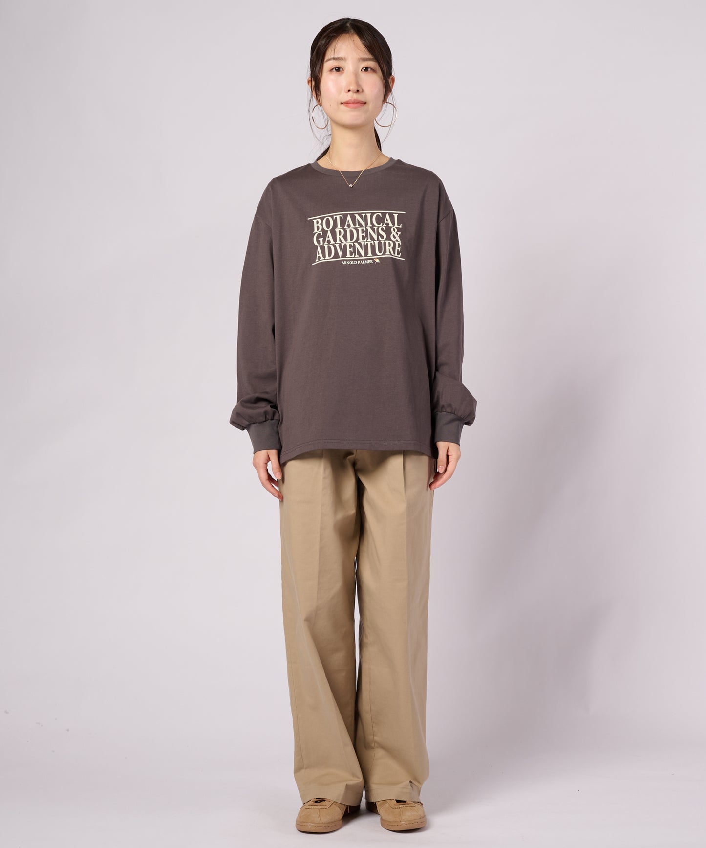 【ポイントUP対象】ロゴグラフィック ロングスリーブTシャツ