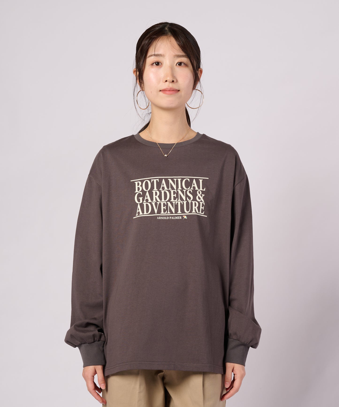 【ポイントUP対象】ロゴグラフィック ロングスリーブTシャツ