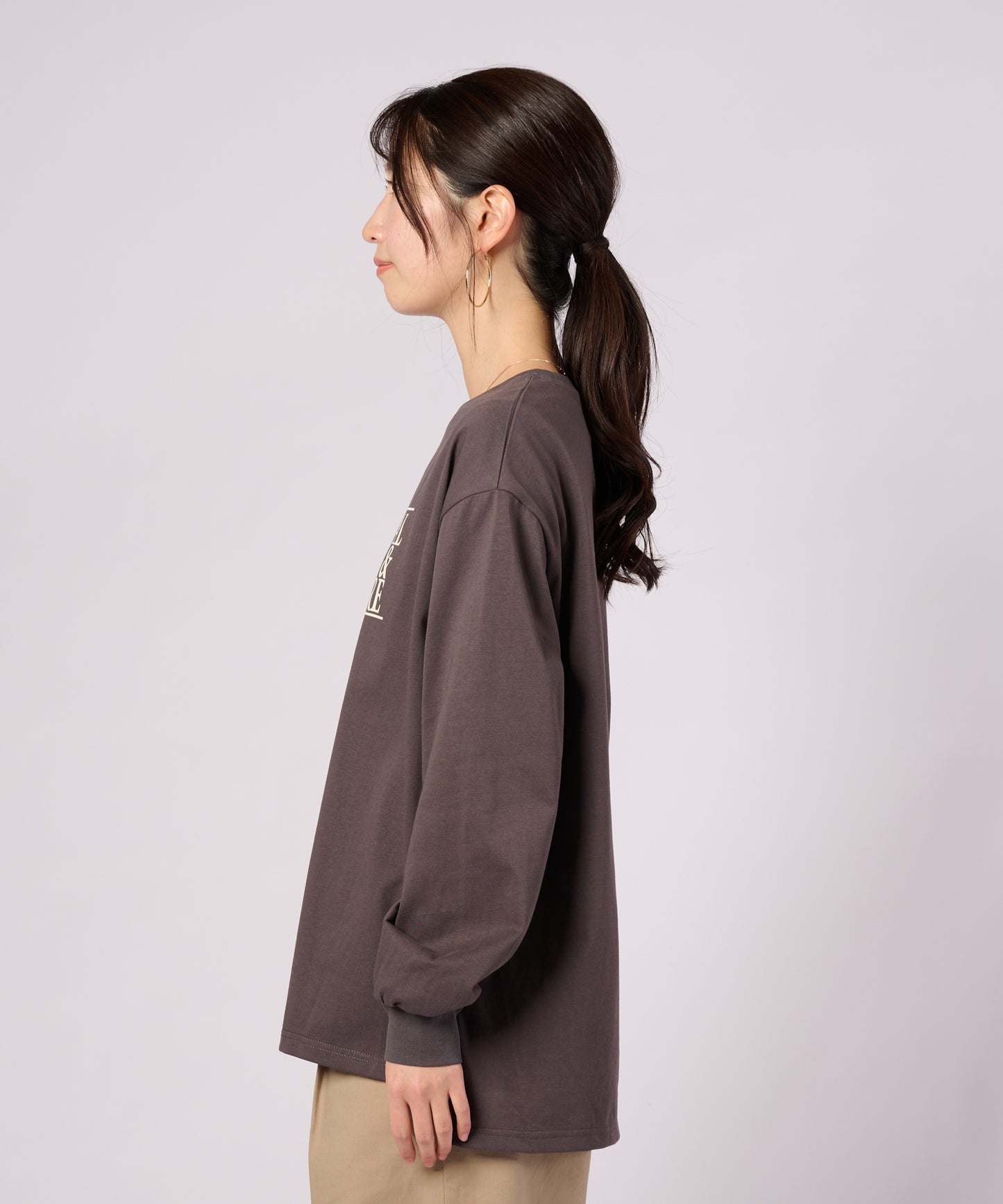 【ポイントUP対象】ロゴグラフィック ロングスリーブTシャツ
