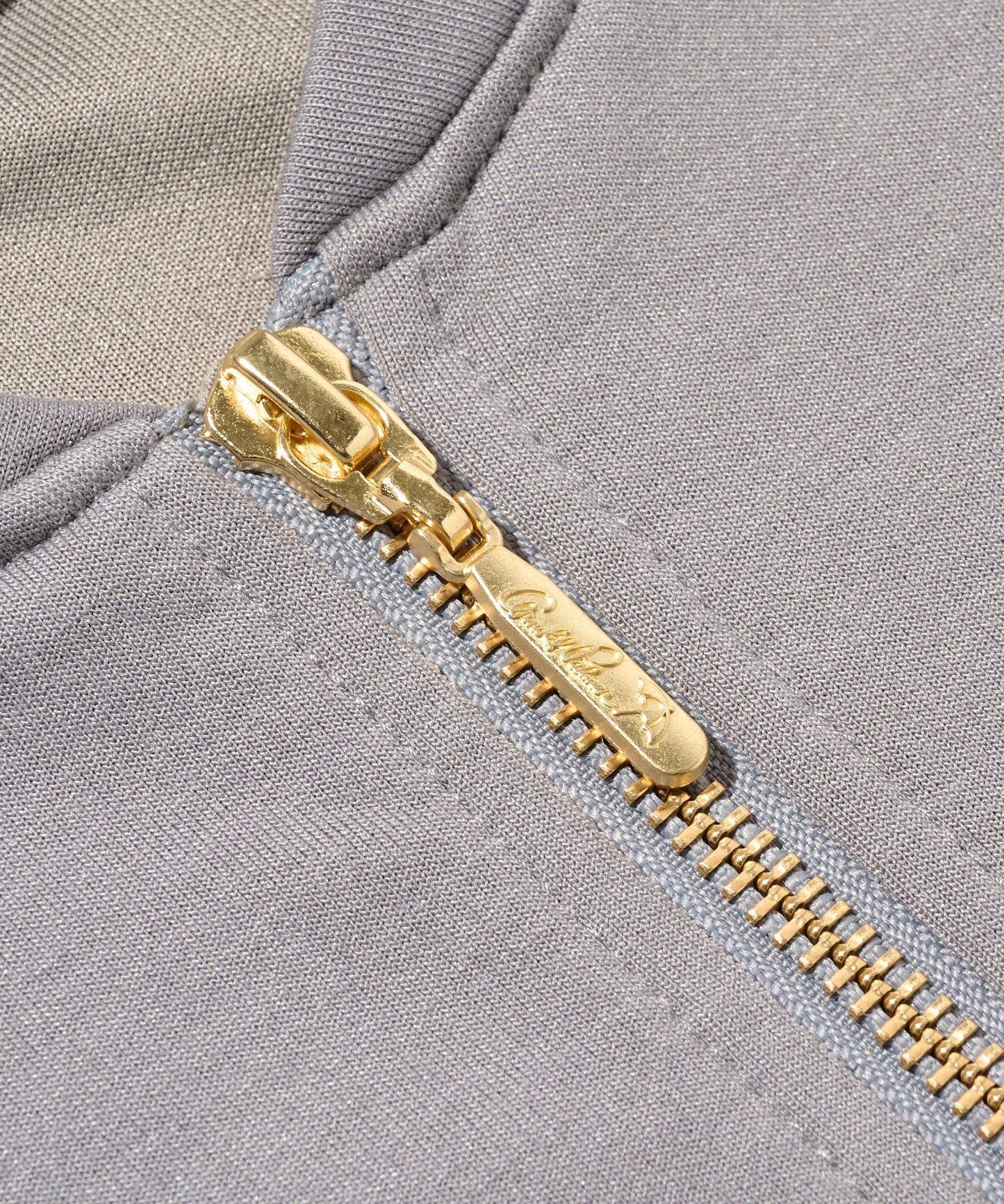 クッションダンボール ハーフジッププルオーバー