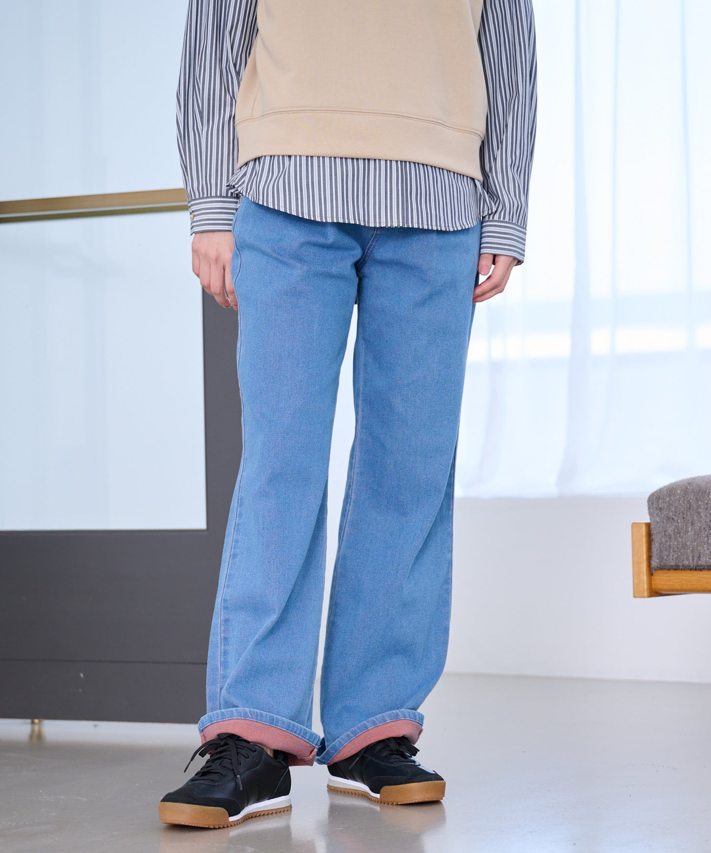 裏ワザデニム タックパンツ