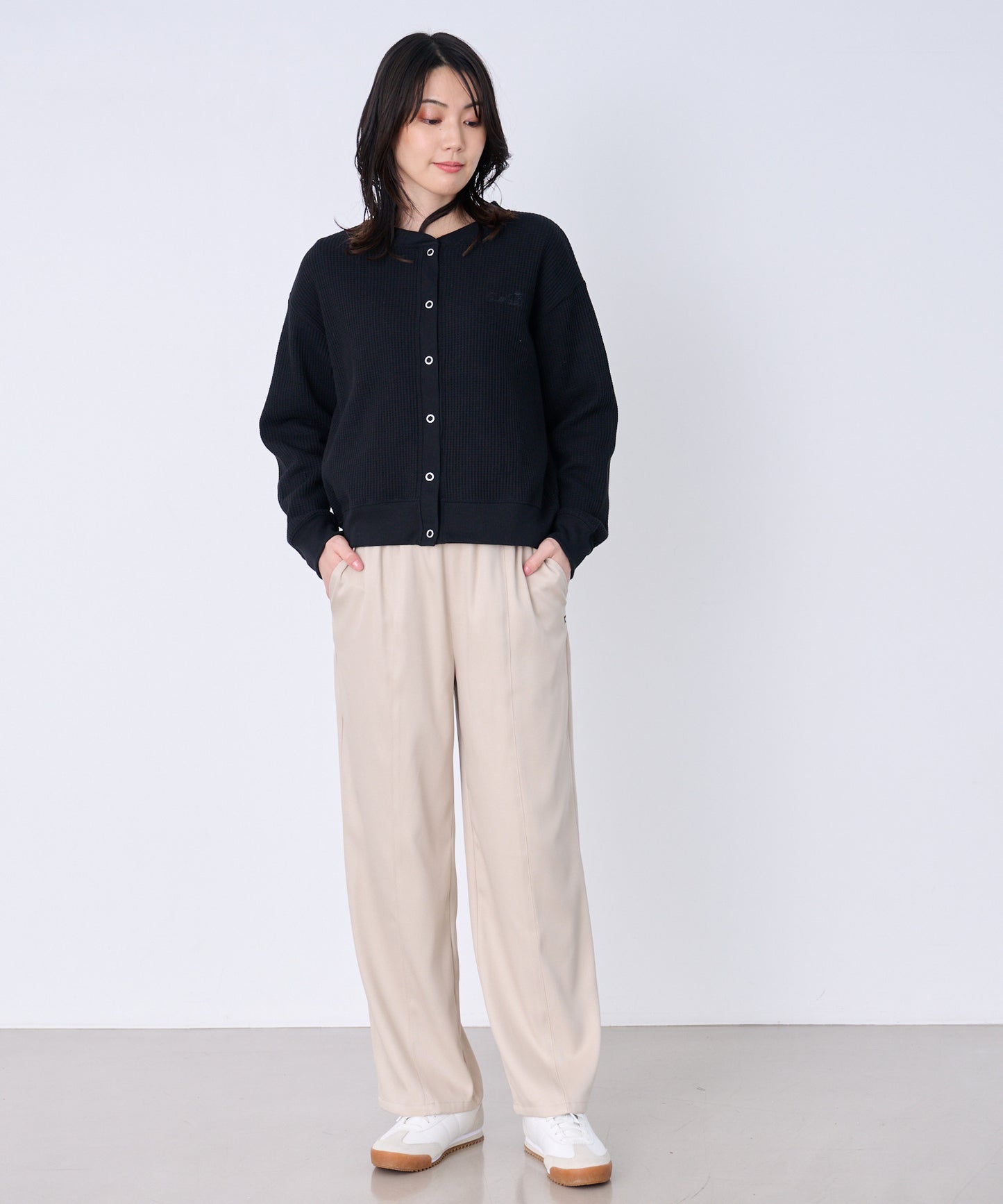 イージーワイド ストレートパンツ