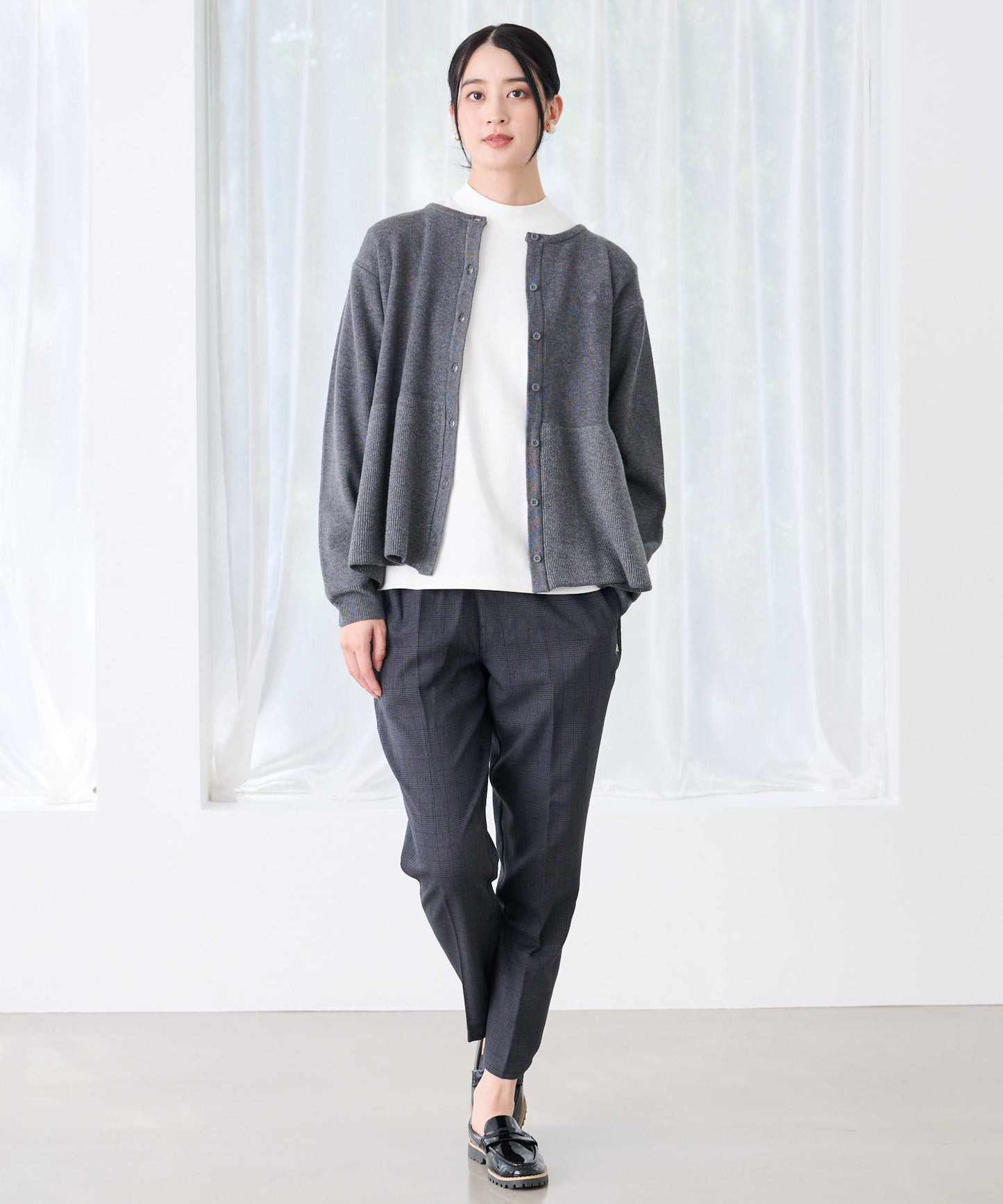 ぺプラムシルエット ニットカーデ