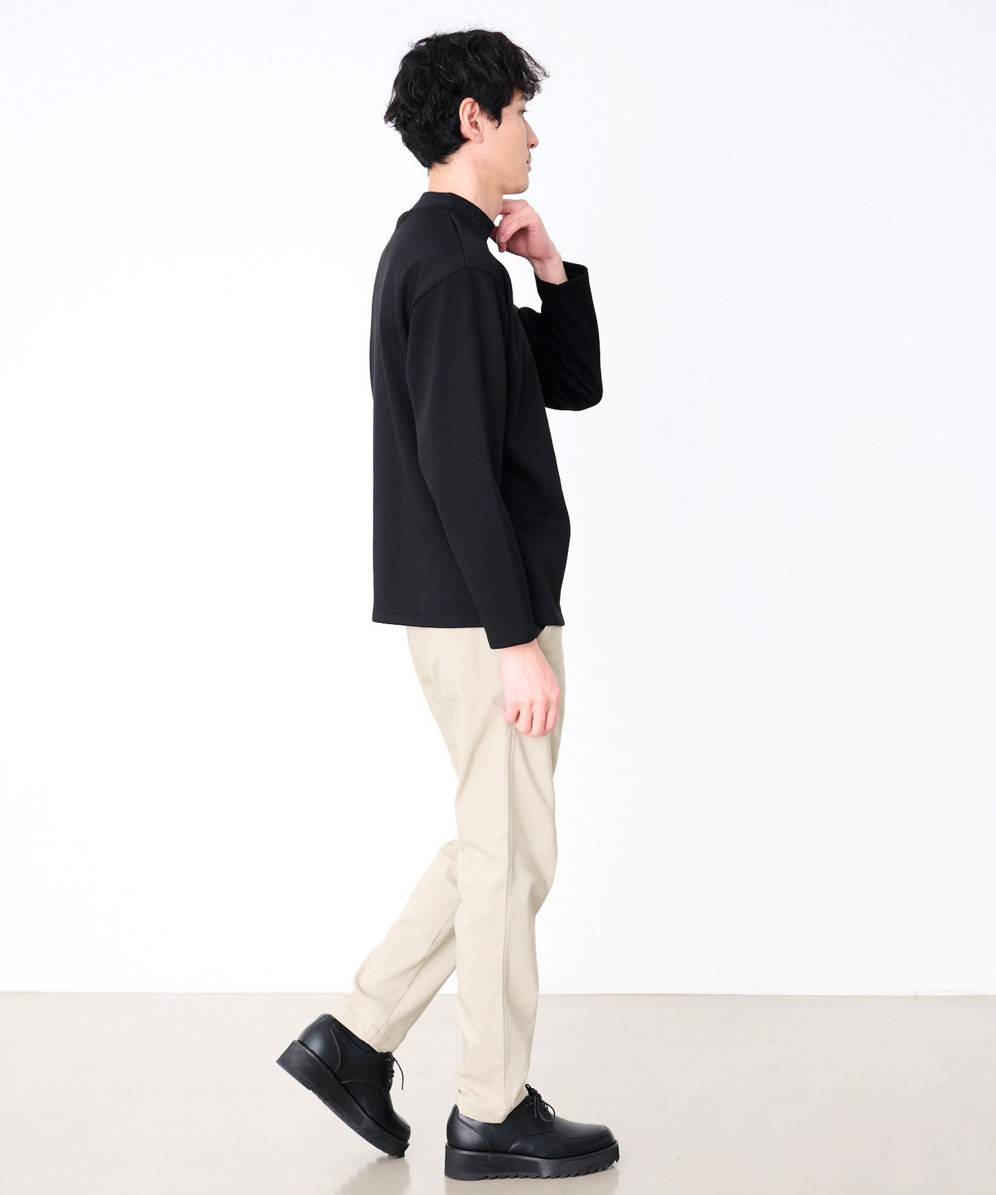 シルキーダンボールニット シェア ロゴプルオーバー