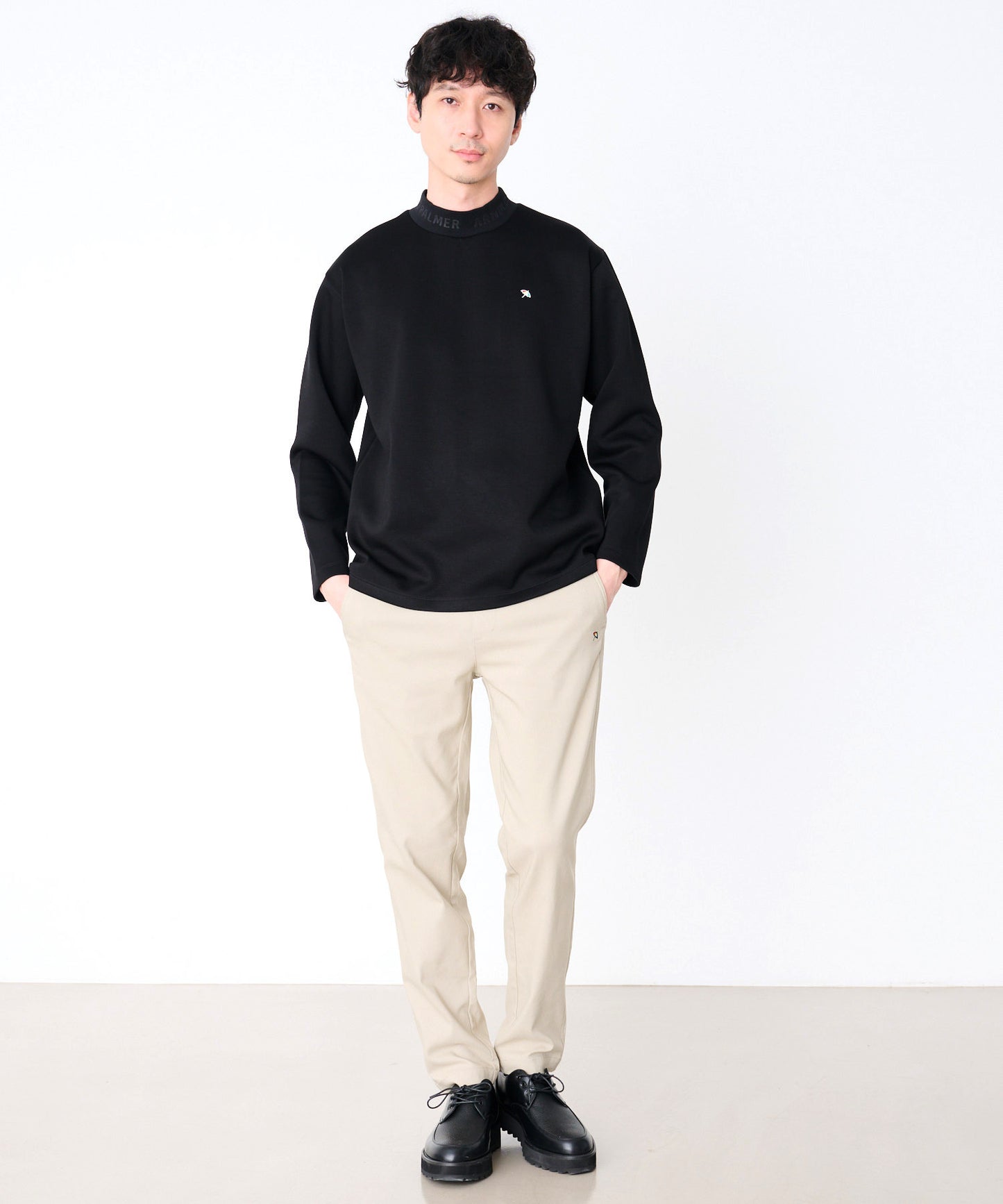 シルキーダンボールニット シェア ロゴプルオーバー