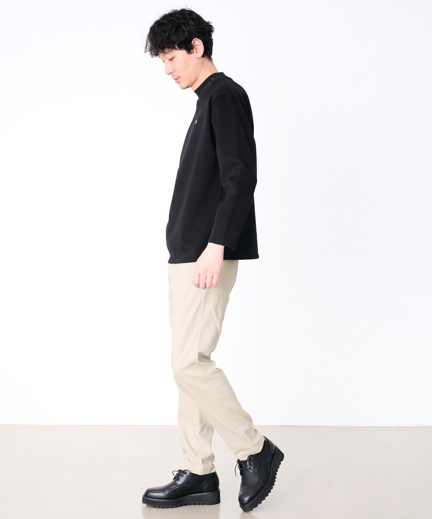 シルキーダンボールニット シェア ロゴプルオーバー