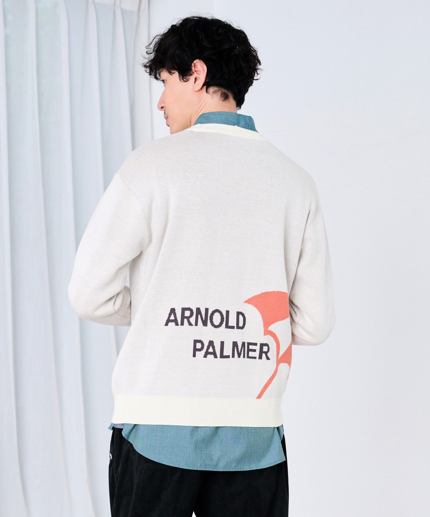 ジャガードロゴニット プルオーバー アイボリー