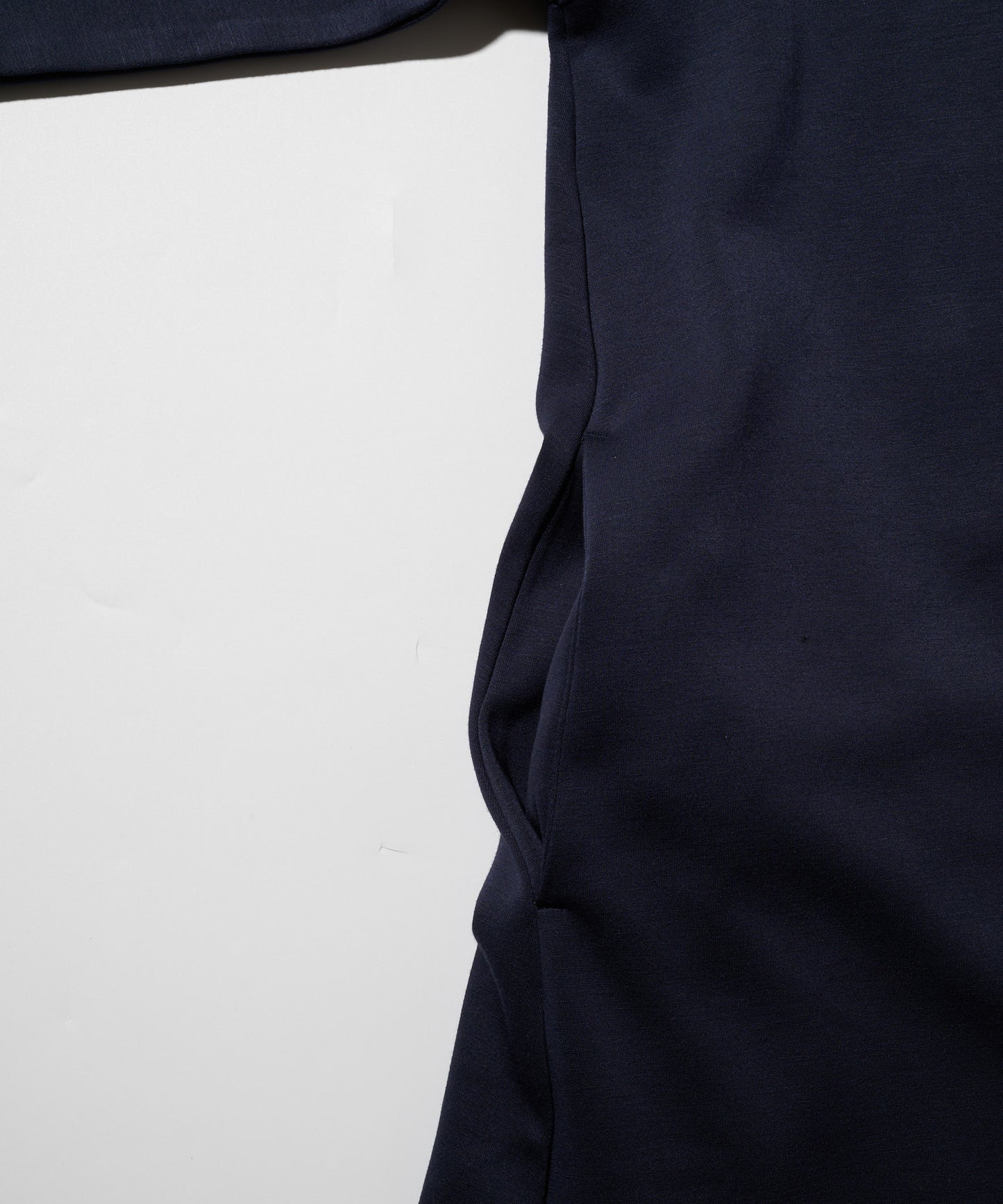 衿エンボスロゴ ワンピース