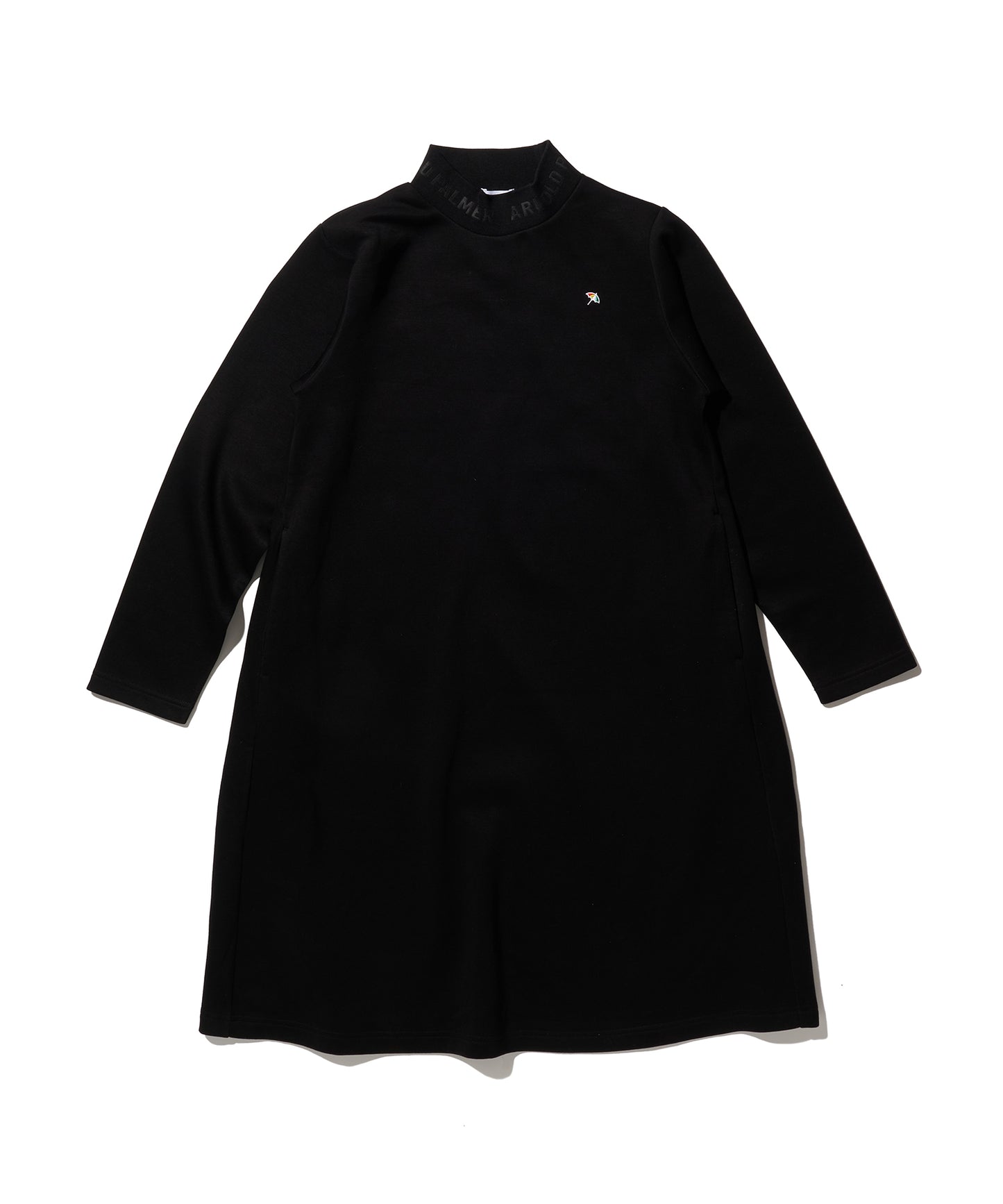 衿エンボスロゴ ワンピース