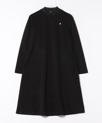 衿エンボスロゴ ワンピース