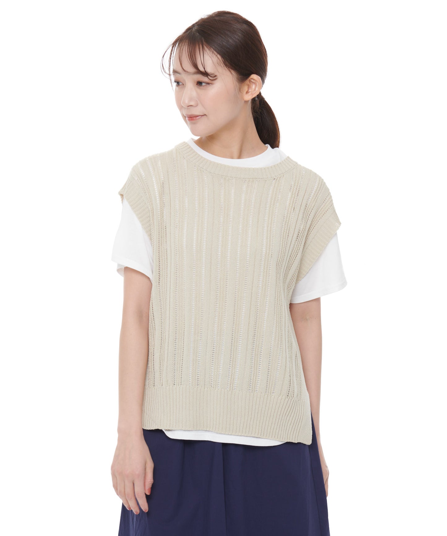 ニットベスト×ラウンドテールTシャツセット