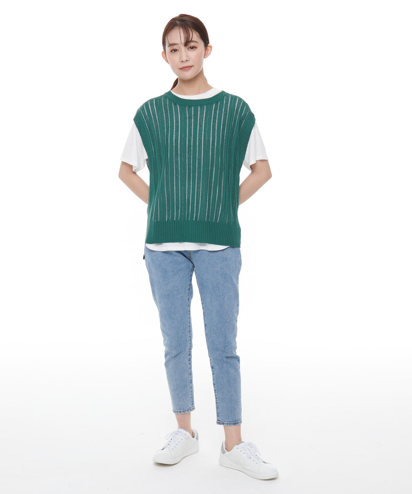 ニットベスト×ラウンドテールTシャツセット