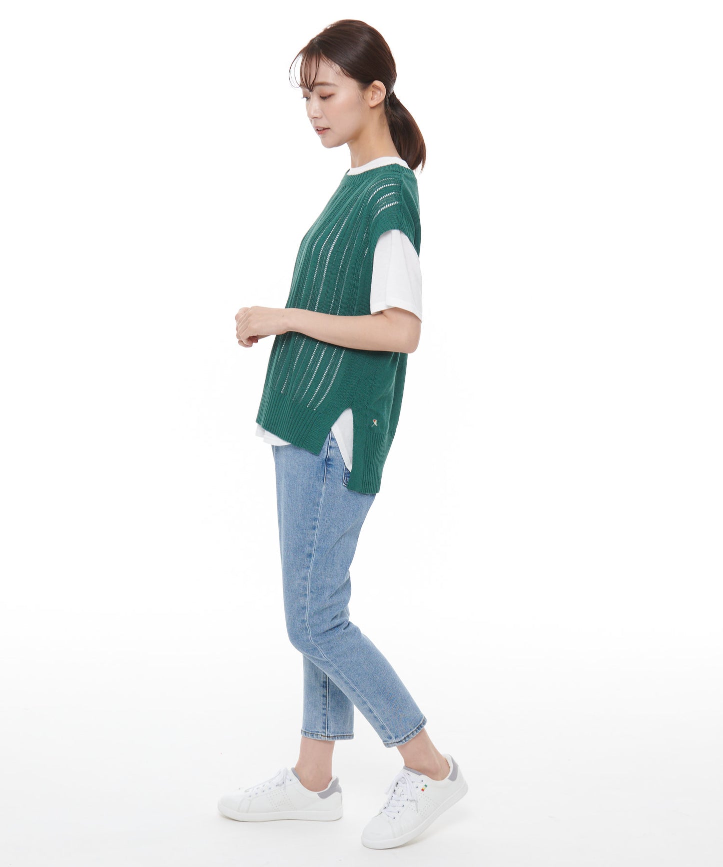 ニットベスト×ラウンドテールTシャツセット