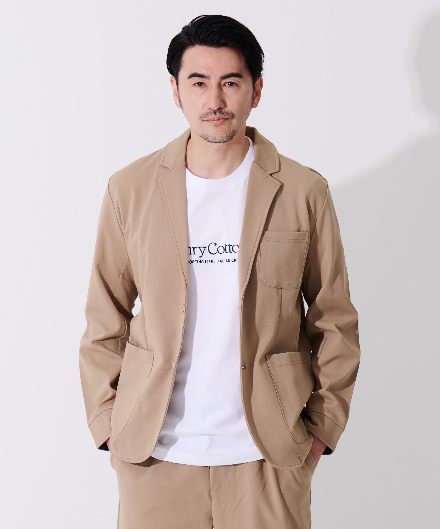 V-men イージージャケット ワークマン]1,500円でこのデザインは絶対買うべき！ストレッチV衿